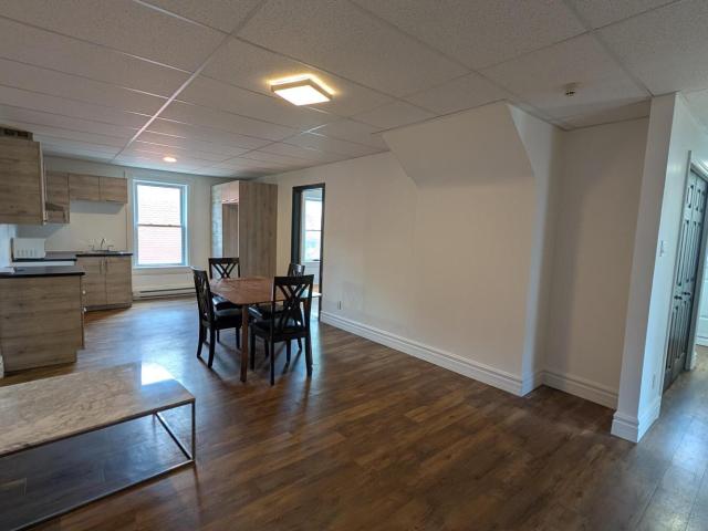 Chambre à Louer et Colocation 403 Rue Papineau, Fleurimont Sherbrooke 6 photos | Logis Québec