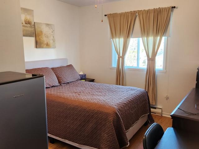 Chambre à Louer et Colocation 447 Avenue du parc, Saint Jérôme 11 photos | Logis Québec