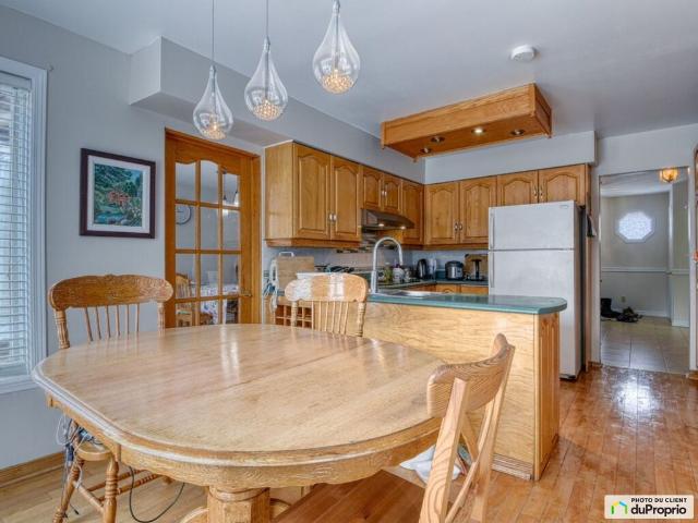 Chambre à Louer et Colocation 57 rue Bethune, Kirkland 8 photos | Logis Québec