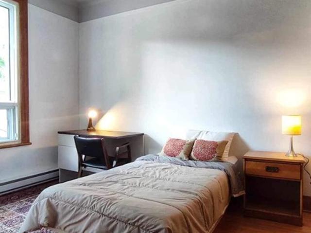 Chambre à Louer et Colocation 636 Cadillac, Mercier/Hochelaga Maisonneuve Montréal 10 photos | Logis Québec