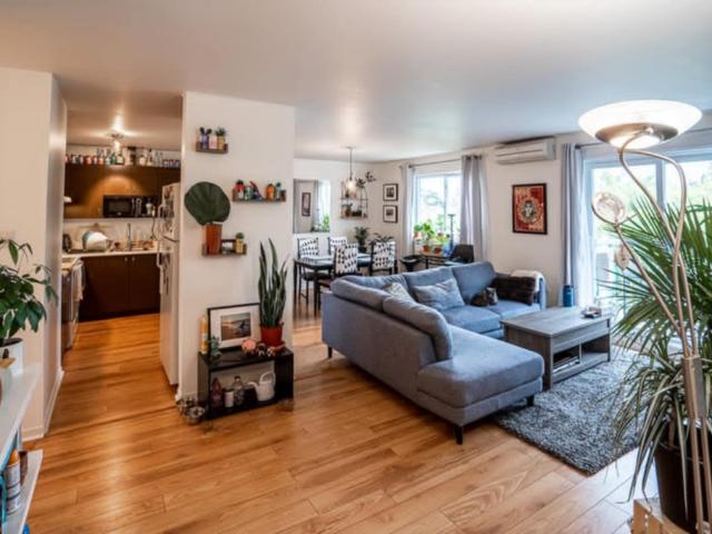 Chambre à Louer et Colocation 115 rue Lalande, Le Vieux Longueuil Longueuil 9 photos | Logis Québec