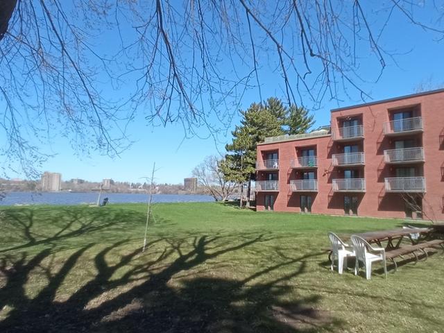 Chambre à Louer et Colocation 12350 rue du Fort Lorette Résidence Ignace Bourget Résidence Ignace Bourget, Ahuntsic Cartierville Montréal 21 photos | Logis Québec