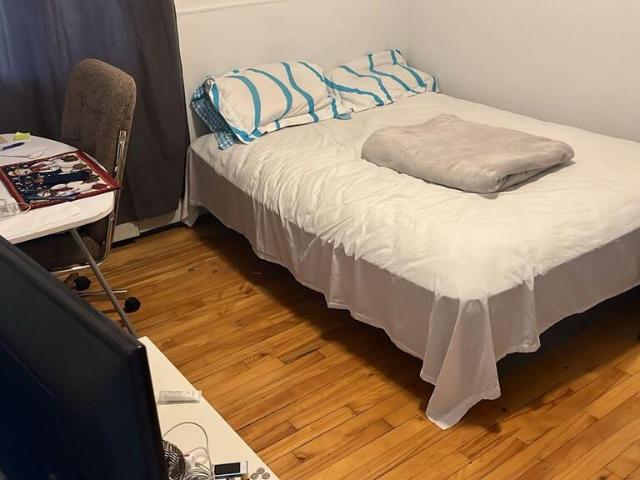 Chambre à Louer et Colocation 1615 rue crever, Saint Laurent Montréal 4 photos | Logis Québec