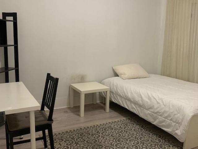 Chambre à Louer et Colocation 2945 ave Brighton, Côte des Neiges/Notre Dame de Grâce Montréal 7 photos | Logis Québec