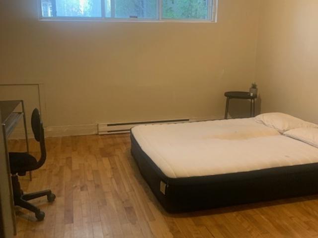 Chambre à Louer et Colocation 2965 Ave Brighton, Côte des Neiges/Notre Dame de Grâce Montréal 6 photos | Logis Québec
