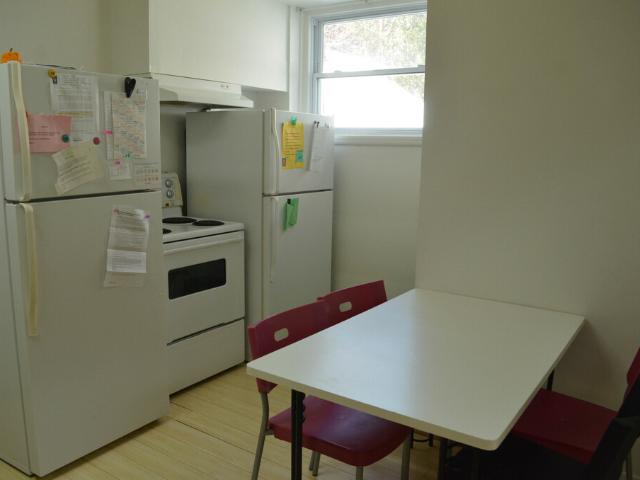 Chambre à Louer et Colocation 3057A Lacombe, Côte des Neiges/Notre Dame de Grâce Montréal 6 photos | Logis Québec