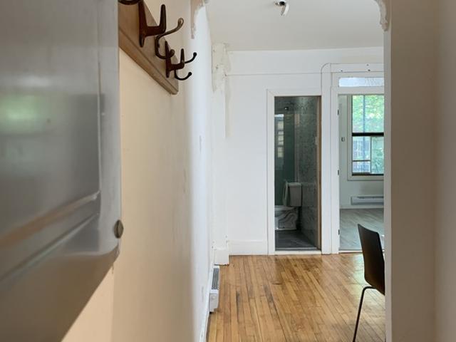 Chambre à Louer et Colocation 3332 ave lacombe, Côte des Neiges/Notre Dame de Grâce Montréal 6 photos | Logis Québec