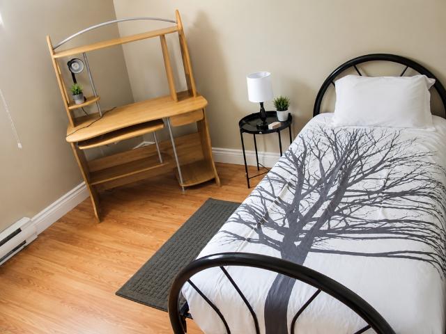 Chambre à Louer et Colocation 3405 rue Galt Ouest, Mont Bellevue Sherbrooke 9 photos | Logis Québec