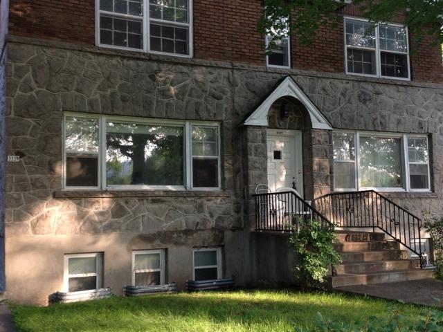 Chambre à Louer et Colocation AVENUE APPLETON FACE PARC KENT, Côte des Neiges/Notre Dame de Grâce Montréal 14 photos | Logis Québec