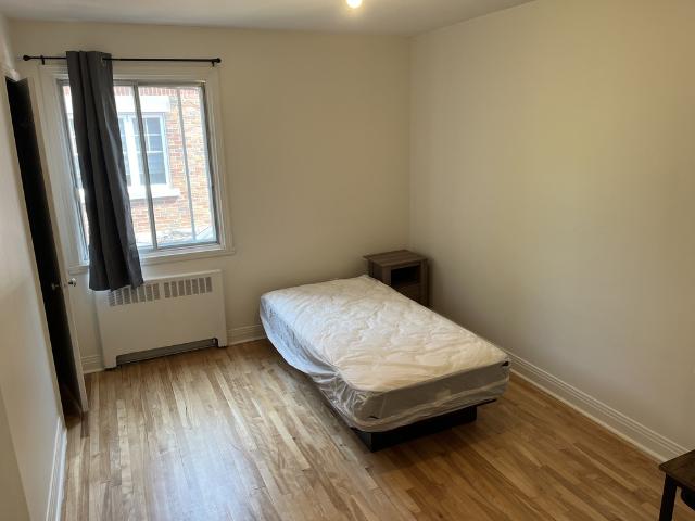 Chambre à Louer et Colocation Rue de Gentilly Ouest, Le Vieux Longueuil Longueuil 5 photos | Logis Québec