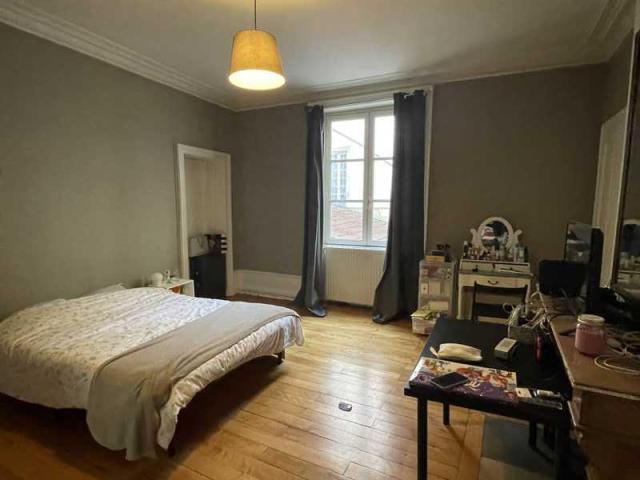 Chambre à Lyon Place Bellecour