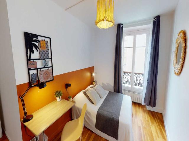 Chambre in Paris Avenue De Wagram