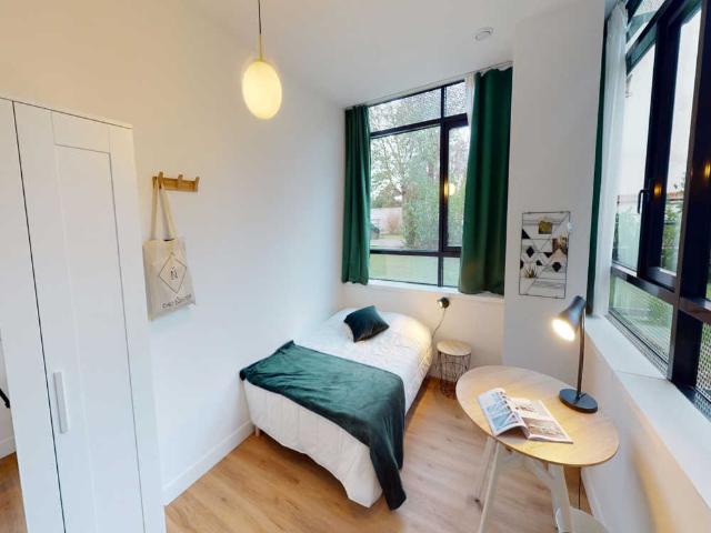 Chambre à Paris Avenue Sainte Anne, Asnières sur Seine