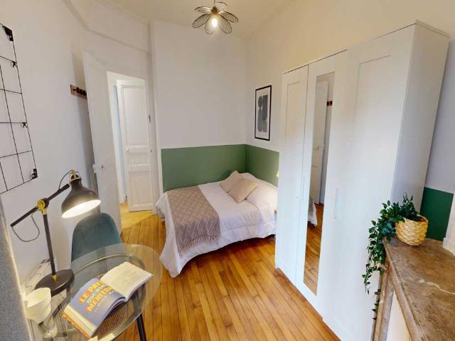 Chambre à Paris Rue Chaligny, Quinze Vingt