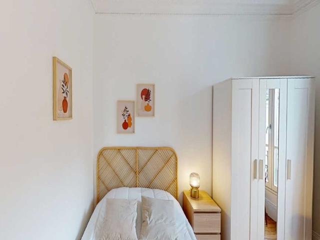 Chambre à Paris Rue Chaligny, Quinze Vingt