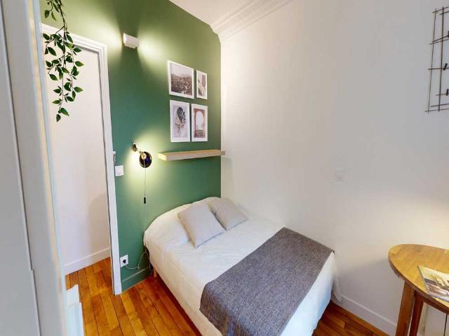 Chambre à Paris Rue Chaligny, Quinze Vingt