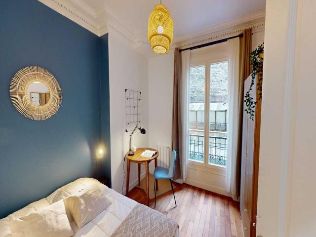Chambre à Paris Rue Chaligny, Quinze Vingt