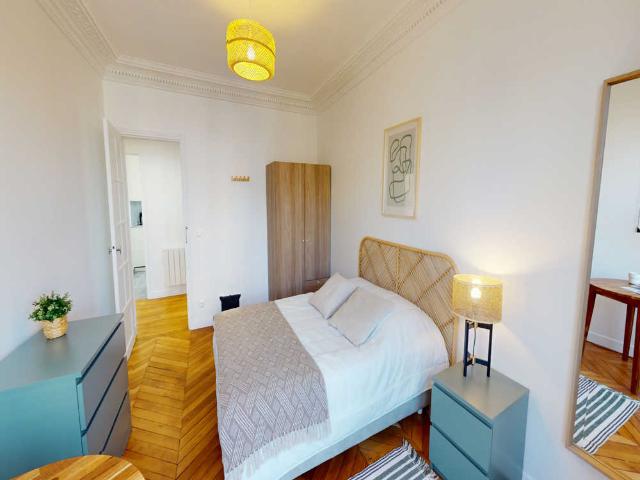 Chambre à Paris Rue Chaligny, Quinze Vingt