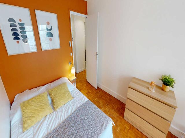 Chambre à Picpus, Rue Claude Decaen