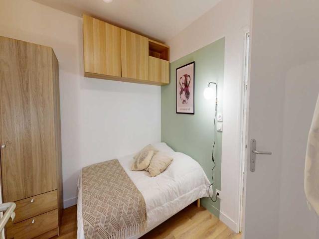 Chambre à Paris Rue Du Buisson Saint Louis, Hopital Saint Louis