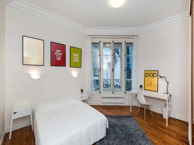 Chambre à Paris Rue Du Renard