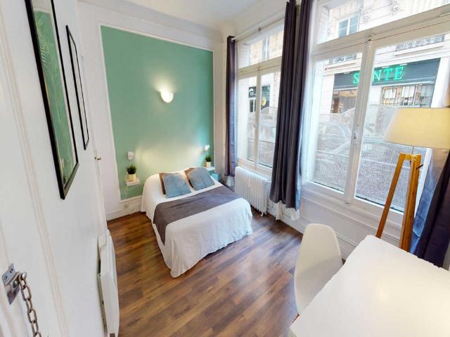 Chambre à Paris Rue De La Pompe, Muette