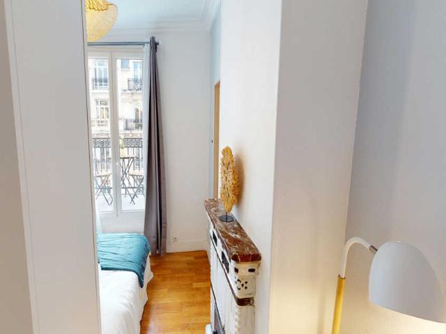 Chambre à Paris Rue De Passy, Muette