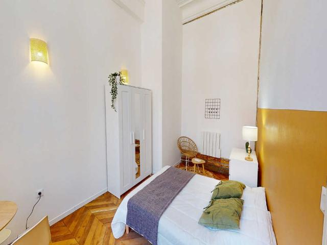 Chambre à Toulouse Rue Peyras