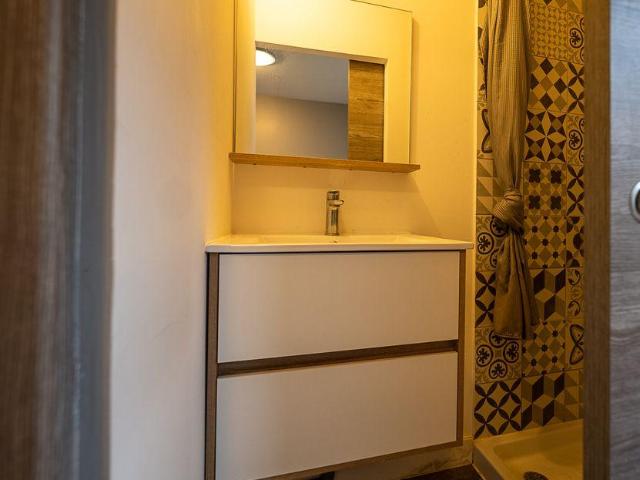 Chambre à Tourcoing grande maison avec patio