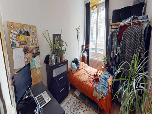 Chambre à Universités, rue de marseille
