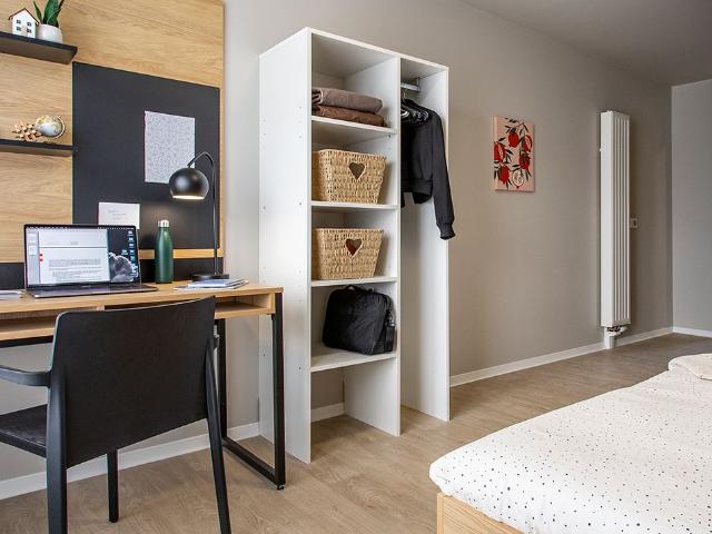 Chambre coloc' avec salle d'eau de 15m²