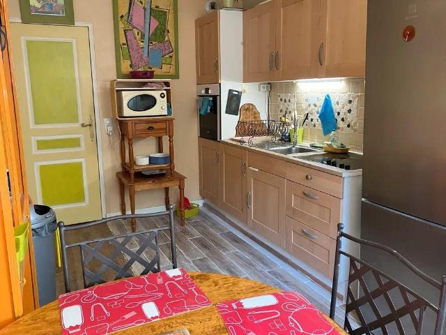 Chambre confortable meublée 12 m² dans coloc 75m²