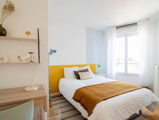 Chambre cosy de 10 m² à louer à Saint Denis