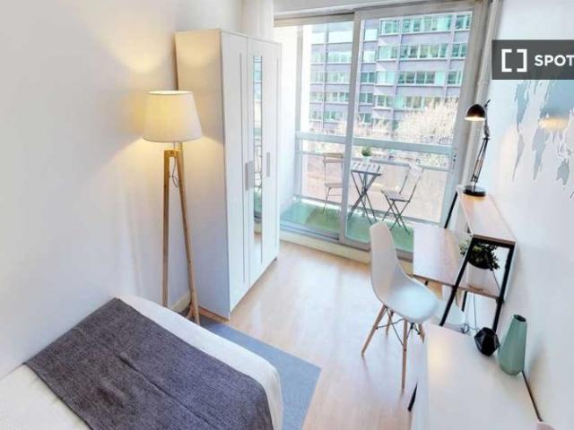 Chambre dans colocation de 3 chambres à Entrée de Ville, Clichy