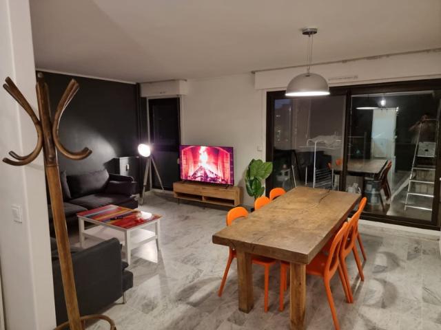 Chambre dans bel appartement Tram Tonnelles
