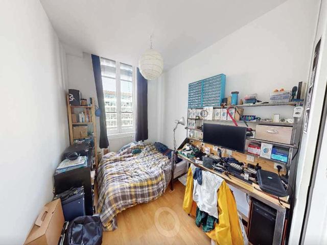 Chambre dans le cours charlemagne