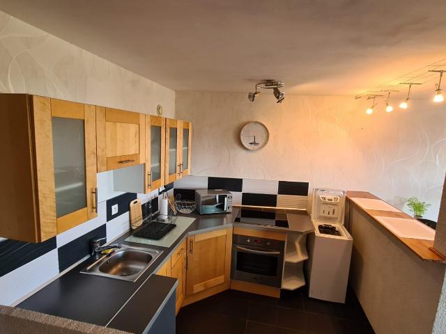 Chambre dans T3 meublé