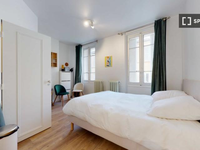 Chambre dans un appartement de 14 lits à Saint Charles, Marseille