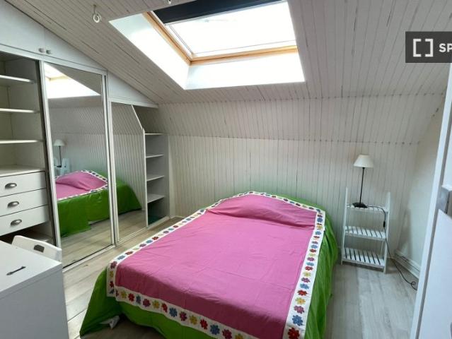 Chambre dans un appartement de 4 chambres à Paris