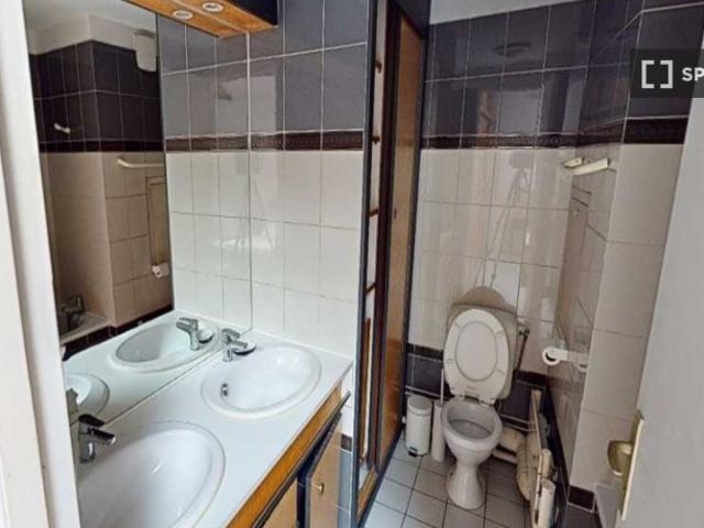 Chambre dans un appartement de 5 chambres à l'ouest des Pentes, Lyon