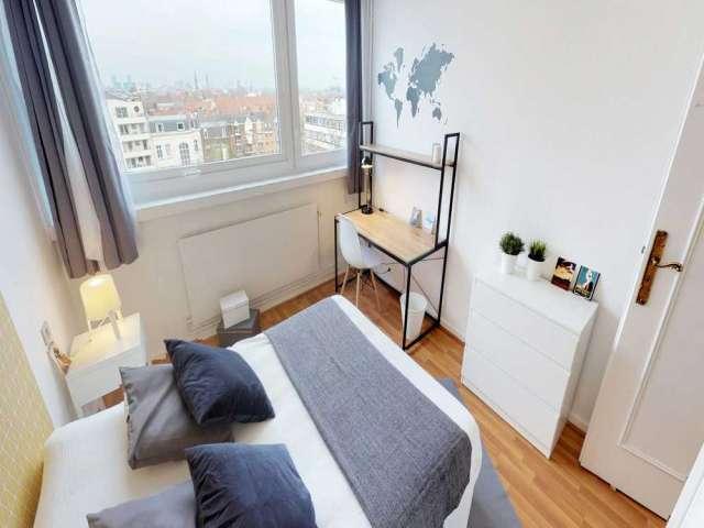 Chambre dans un appartement de 5 chambres à Vauban Esquermes, Lille