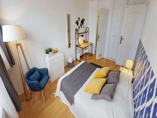 Chambre dans un appartement de 5 chambres à Vauban Esquermes, Lille