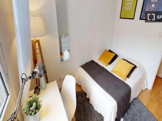Chambre dans un appartement partagé de 4 chambres à Wazemmes, Lille