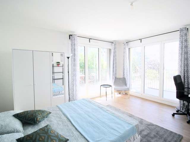 Chambre dans un appartement partagé de 4 chambres à Victor Hugo, Paris