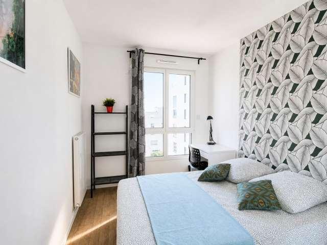 Chambre dans un appartement partagé de 4 chambres à Victor Hugo, Paris