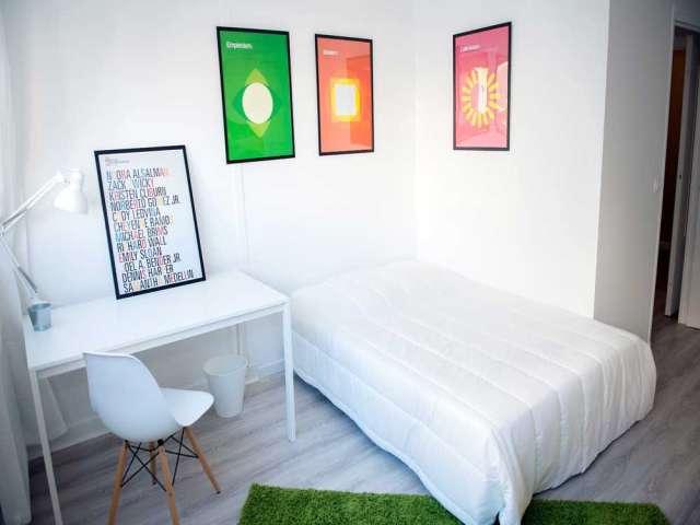 Chambre en colocation à louer à Alleray Procession, Paris