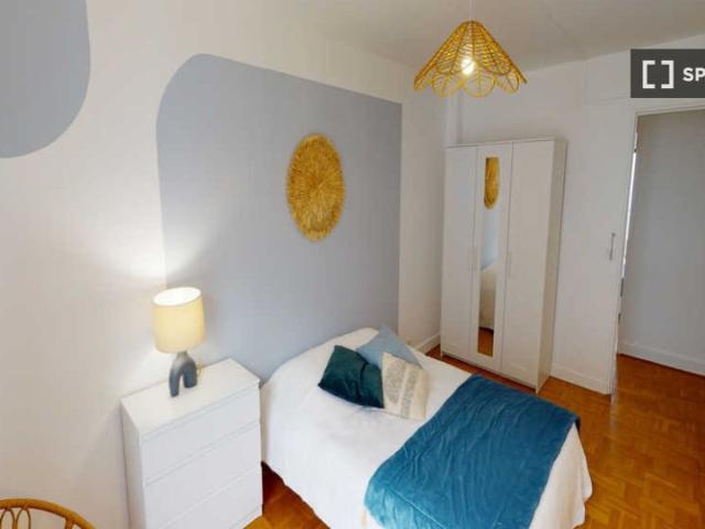 Chambre dans un appartement partagé de 4 chambres, Ternes Maillot