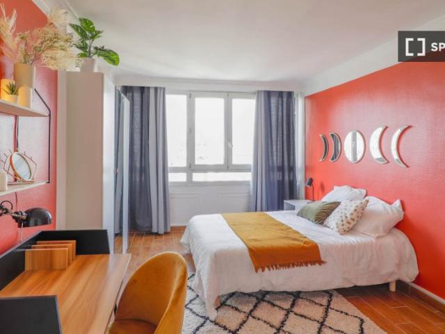 Chambre dans un appartement partagé de 4 pièces à Vanves, Paris
