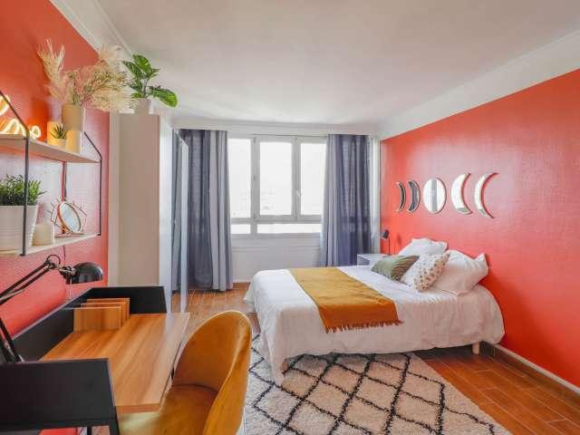 Chambre dans un appartement partagé de 4 pièces à Vanves, Paris