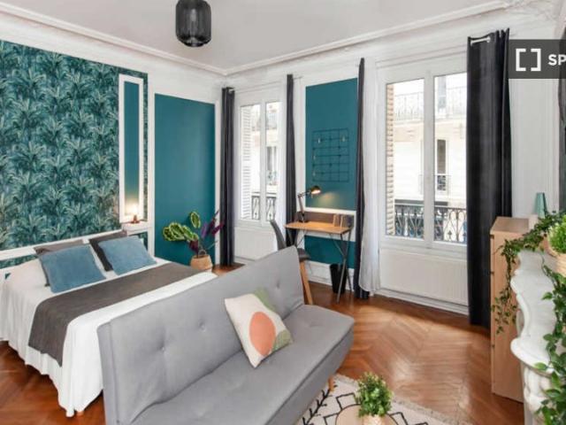Chambre en colocation à Anvers Montholon, Paris
